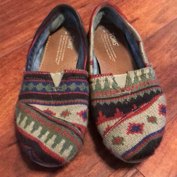 Shoes - Women’s Toms